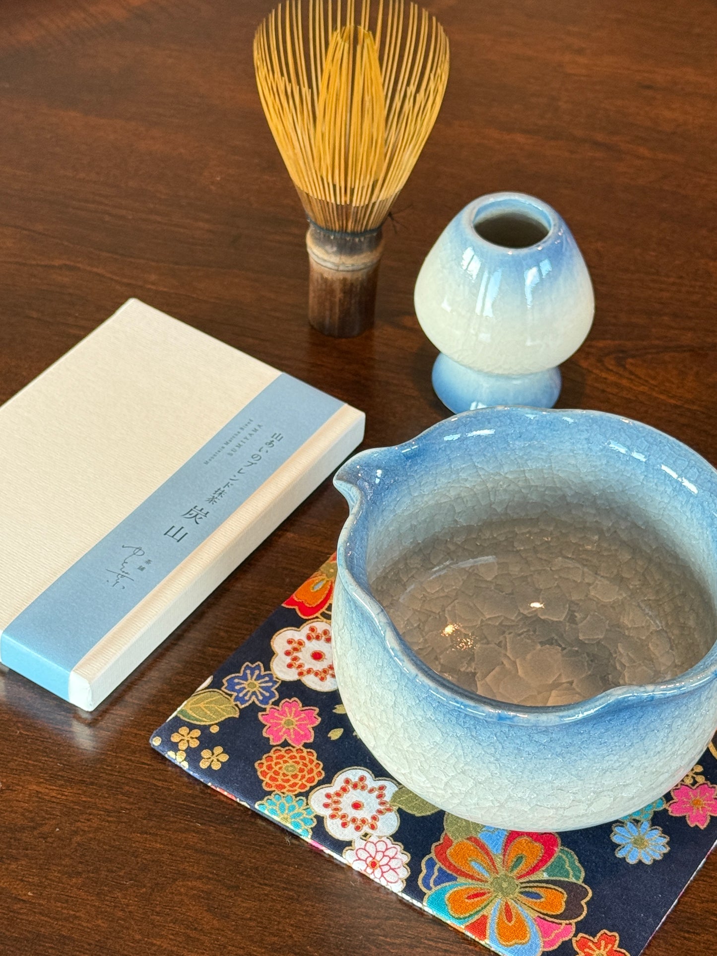 Katakuchi Chawan- Hanami Bloom